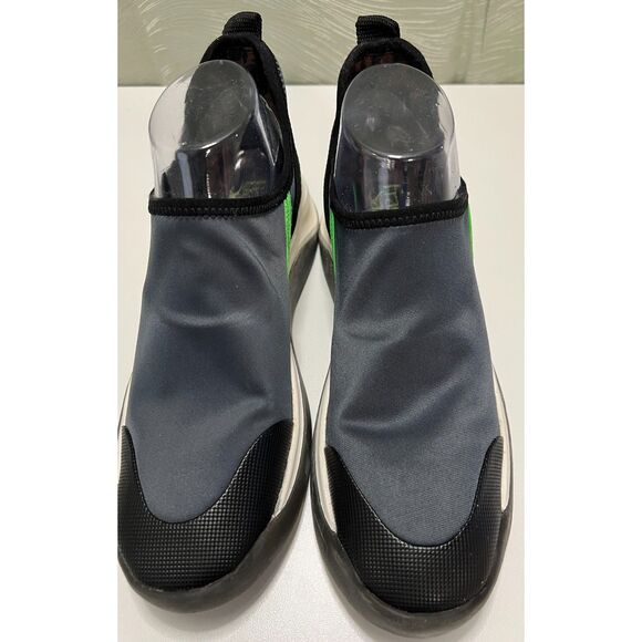 Franco Sarto Mendora slip-on sneakers. Size 7(W), 5(UK), 38 (EUR) - Picture 2 of 8